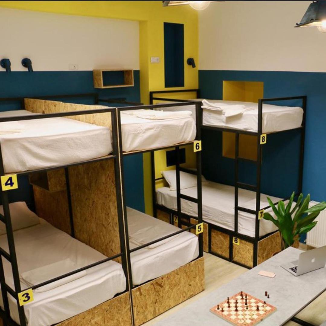 Scary Hostel ティビリシ エクステリア 写真