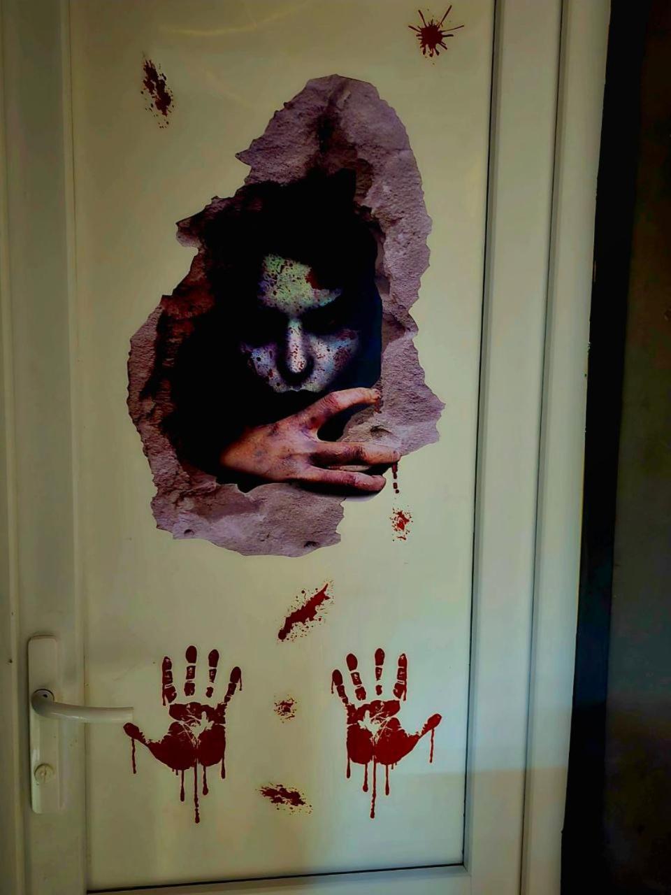 Scary Hostel ティビリシ エクステリア 写真