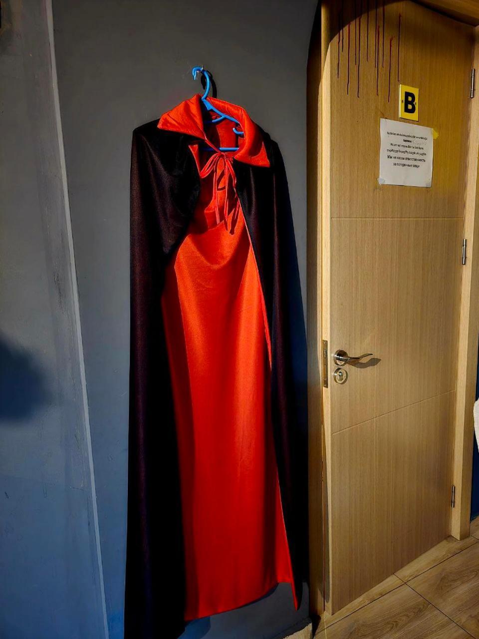 Scary Hostel ティビリシ エクステリア 写真